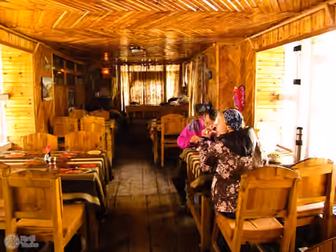 столовая в new-yak hotel столовая в new-yak hotel